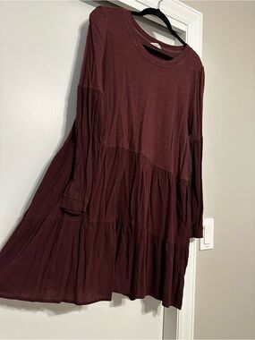 Burgundy tiered dress - size large
